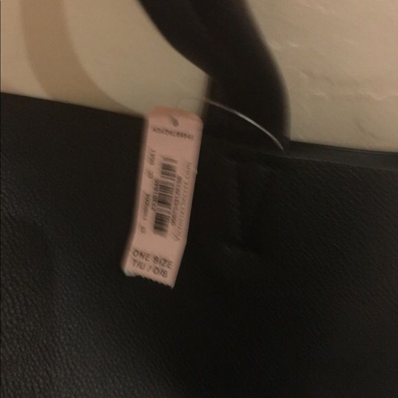 Victoria Secret limited edition leather bag ! - Picture 6 of 6